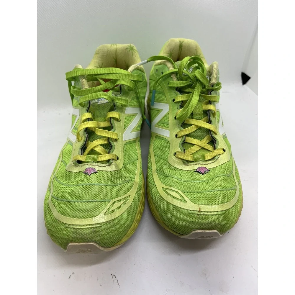 Run Disney 2015 Tinkerbell Green New Balance Glow-in-the-dark Sneakers Sz 6